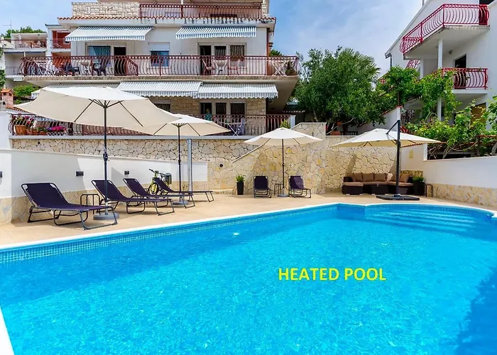 Edita * 特罗吉尔