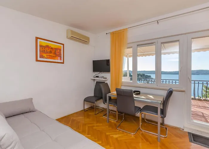 Edita 아파트 트로기르